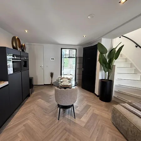Spacious 2Br Penthouse Duplex With Private Rooftop Terrace Near Amsterdam Museums شقة أمستردام
